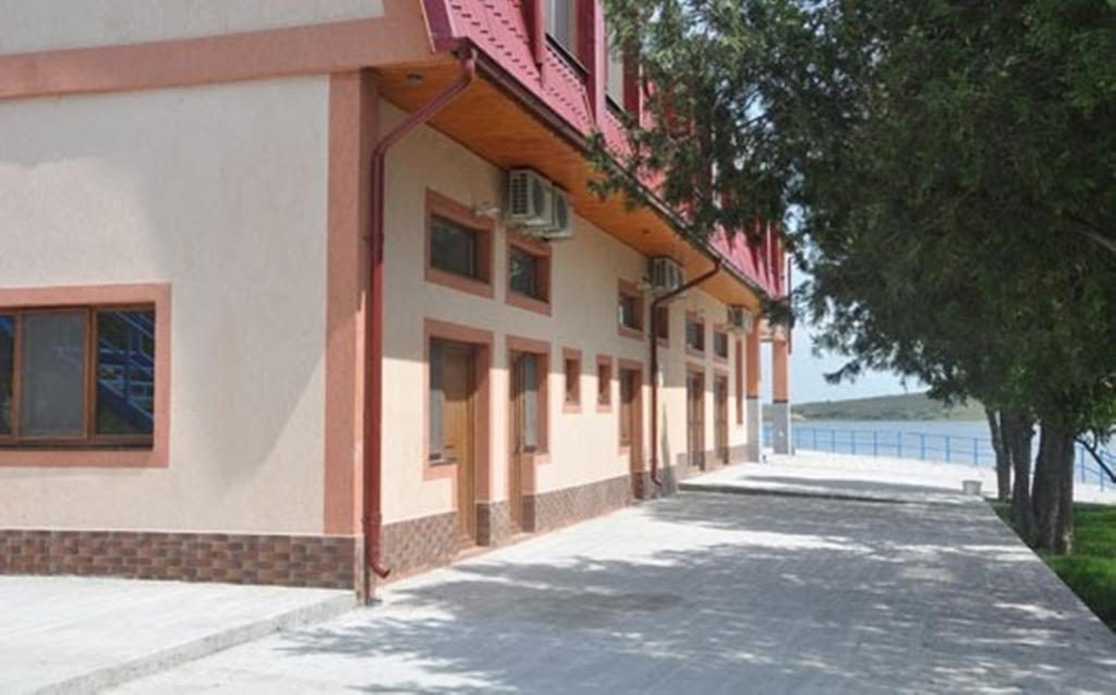 Complex Domneasca Hotel Seimeni Luaran gambar