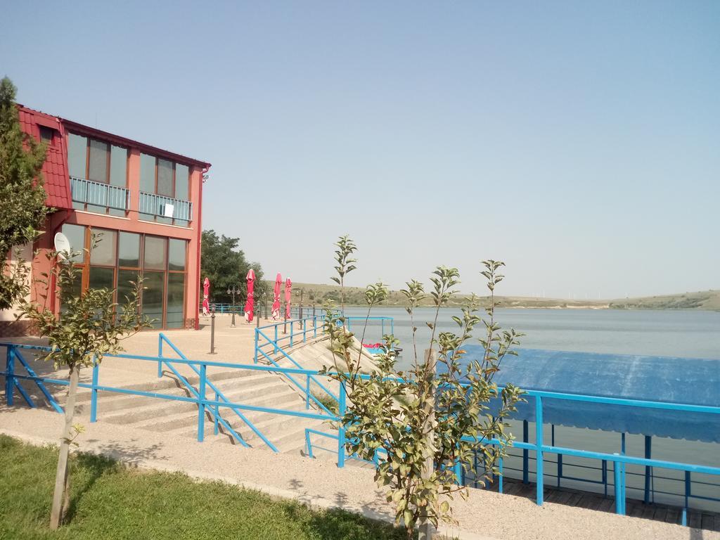 Complex Domneasca Hotel Seimeni Luaran gambar